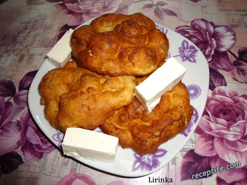 Снимки към Чудните мекици на Петя