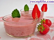 снимка 1 към рецепта Крем от ягоди с кисело мляко