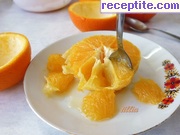 снимка 2 към рецепта Плодов крем в чашки от портокал