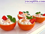 снимка 3 към рецепта Плодов крем в чашки от портокал
