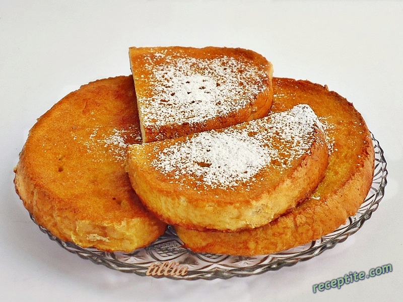 Снимки към Печени филии хляб с яйца и кисело мляко