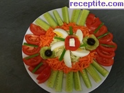 снимка 6 към рецепта Зелева салата с ябълки и моркови