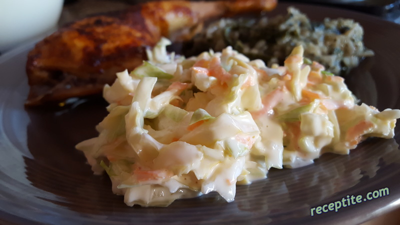 Снимки към Салата от зеле и моркови с майонеза