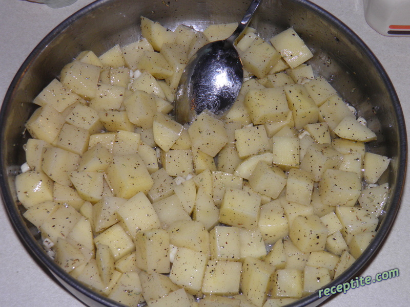Снимки към Печени картофи на фурна