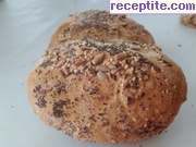 снимка 2 към рецепта Пълнозърнест хляб със семена