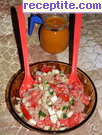 снимка 2 към рецепта Мешана салата с риба тон