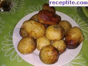 снимка 6 към рецепта Задушени пресни картофи с масло