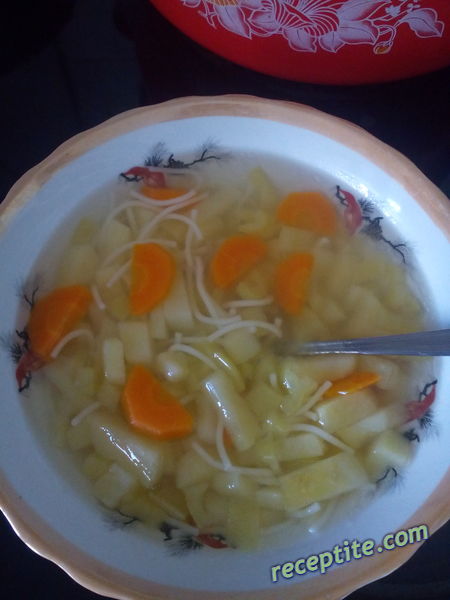 Снимки към Бистра супа с картофи, моркови и фиде