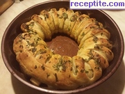 снимка 5 към рецепта Руло с кренвирш и моцарела