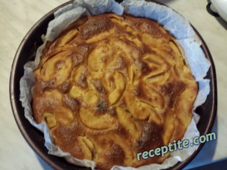 Снимки към Сладкиш с ябълки и ром