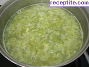 снимка 4 към рецепта Супа от праз с картофи