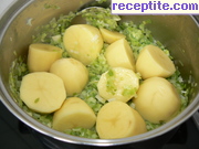 снимка 3 към рецепта Супа от праз с картофи