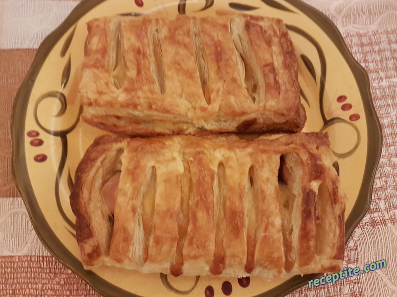 Снимки към Сладкиш с бутер тесто и мармалад