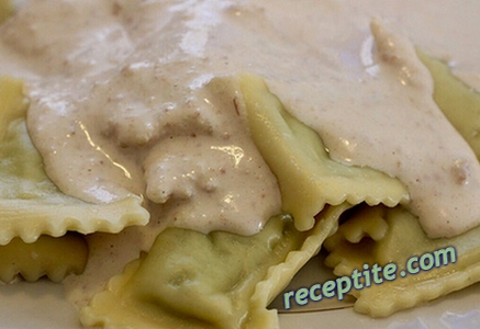 Снимки към Песто с орехи