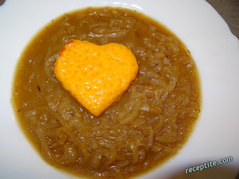 Снимки към Традиционна френска лучена супа