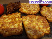снимка 7 към рецепта Топли сандвичи с яйца, сирене и колбас