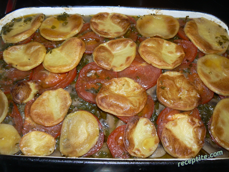 Снимки към Мусака от гъби и картофи
