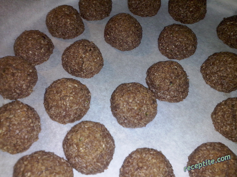 Снимки към Какаови бисквити с кокос