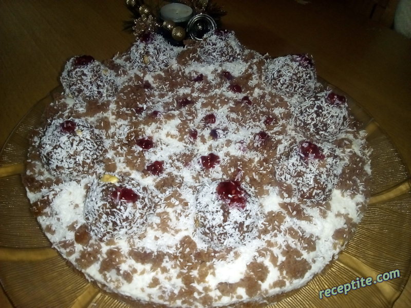 Снимки към Торта с шоколадови топчета