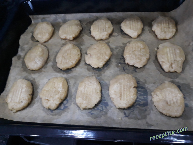Снимки към Меломакарона