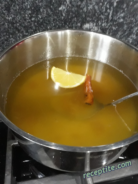 Снимки към Меломакарона