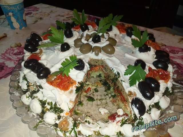 Снимки към Солена торта с блатове
