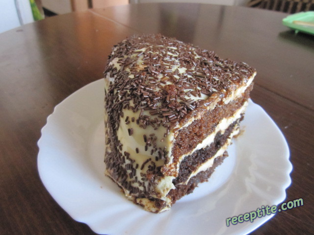 Снимки към Млечна торта с блат от домашно брашно от лимец