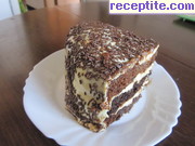 снимка 1 към рецепта Млечна торта с блат от домашно брашно от лимец