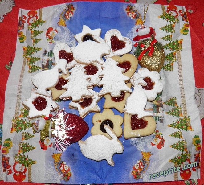 Снимки към Линцерови сладки
