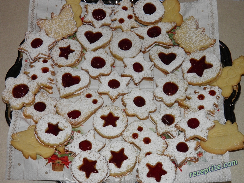 Снимки към Линцерови сладки
