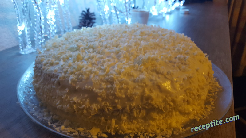 Снимки към Бяла торта с плодове