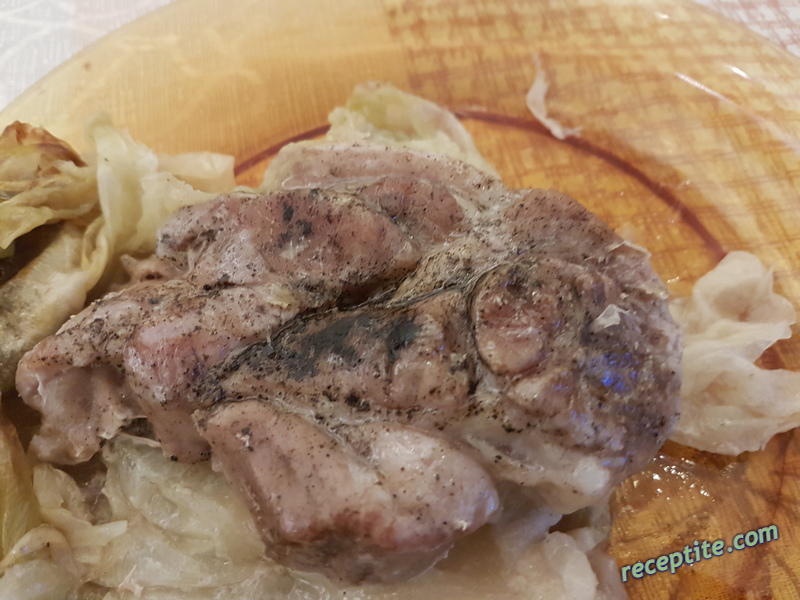 Снимки към Пържоли по шопски в кисело зеле