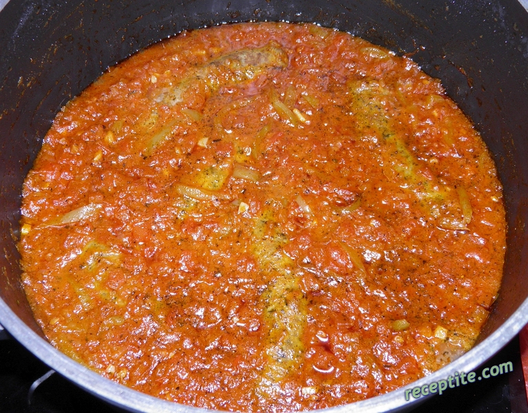 Снимки към Наденица в доматен сос (Chorizo a la Pomodoro)