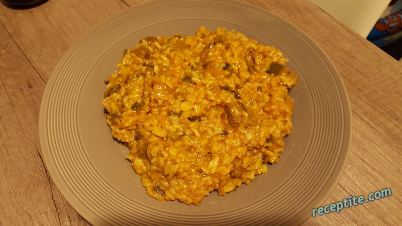 Снимки към Свинско с ориз и тиквичка