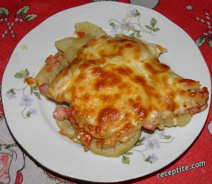 Снимки към Картофи с бекон и сметана