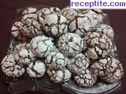 снимка 7 към рецепта Какаови напукани сладки - II вид