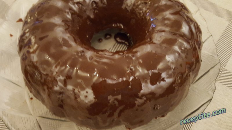 Снимки към Кекс с киви и какаова заливка