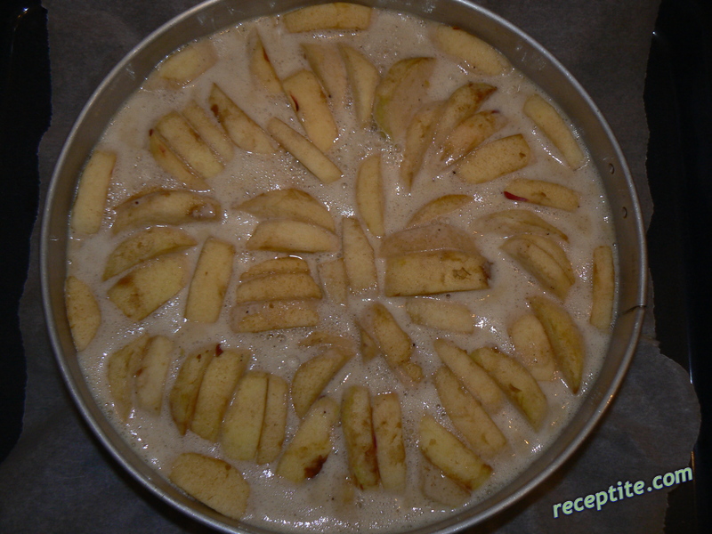 Снимки към Ябълков пирог със закваска