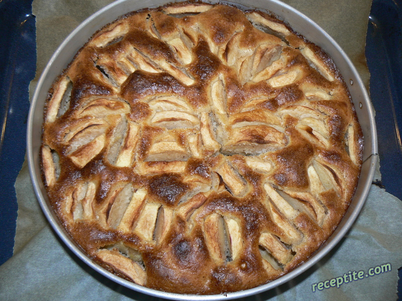 Снимки към Ябълков пирог със закваска