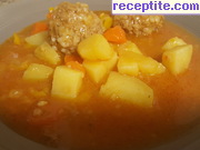 снимка 6 към рецепта Кюфтета с картофи и доматено пюре