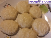 снимка 2 към рецепта Кюфтета от извара с лимонов вкус
