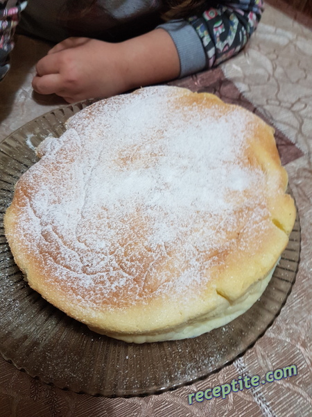 Снимки към Кекс с крема сирене
