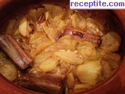 снимка 8 към рецепта Свинско месо с картофи в гювеч