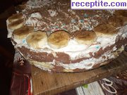 снимка 2 към рецепта Бисквитена торта с два вида крем и банани