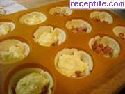 снимка 2 към рецепта Тарталети с бекон, извара и яйца