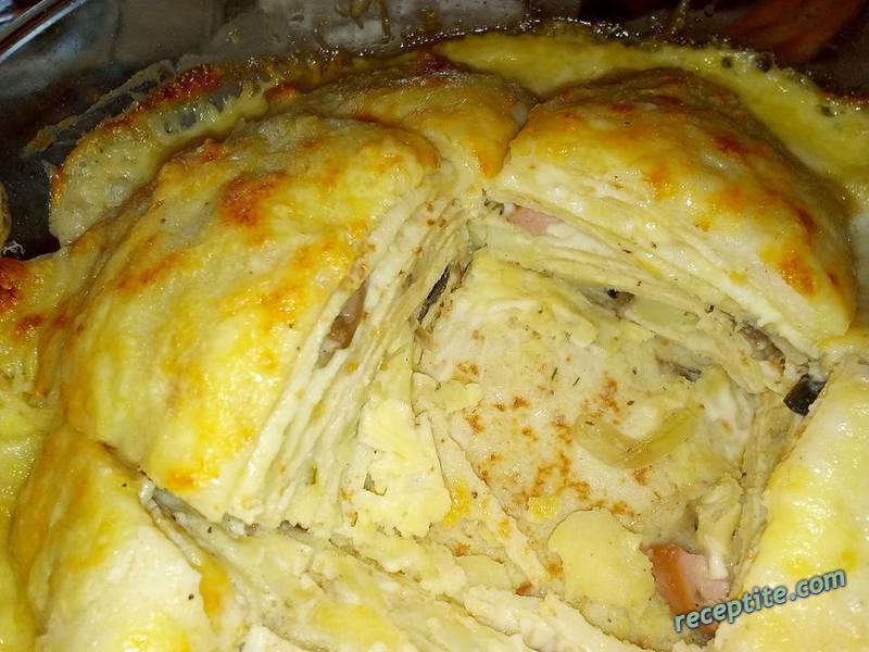 Снимки към Палачинкова лазаня с кайма и гъби