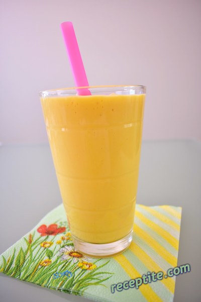 Снимки към Манго ласи (Mango Lassi)