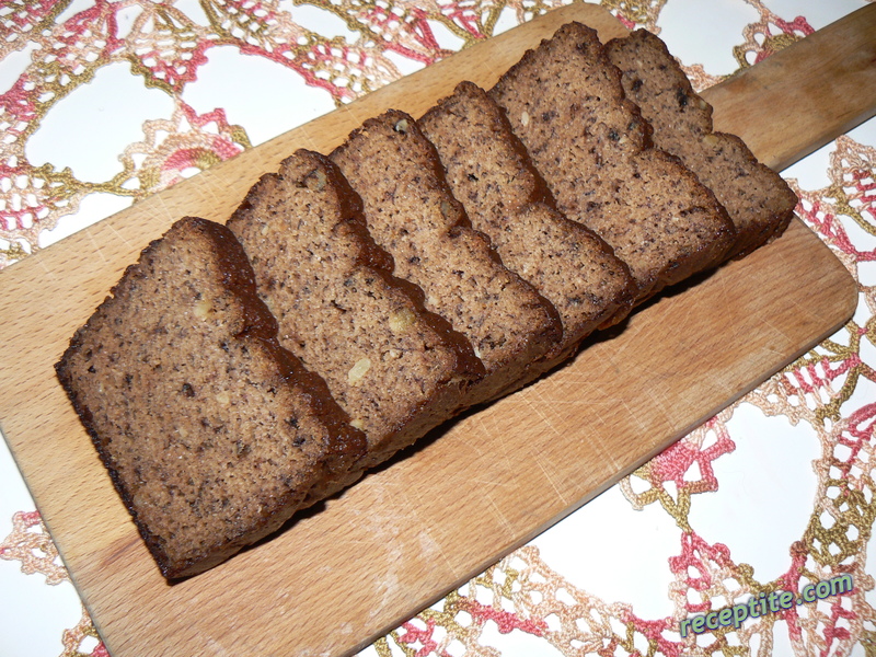 Снимки към Бананов хляб с бадемово брашно