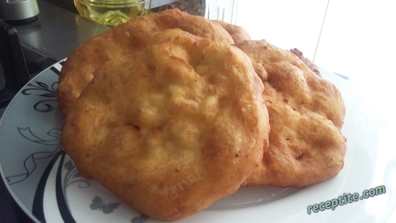 Снимки към Чудните мекици на Петя