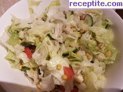 снимка 4 към рецепта Салата с китайско зеле, ябълка и царевица